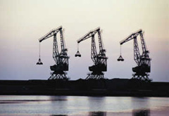 &ldquo;三桶油&rdquo;布局加拿大，美國受益？