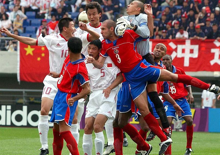 Xinhua Headlines: Russia kicks off FIFA World Cup with a promise to 'live it up'