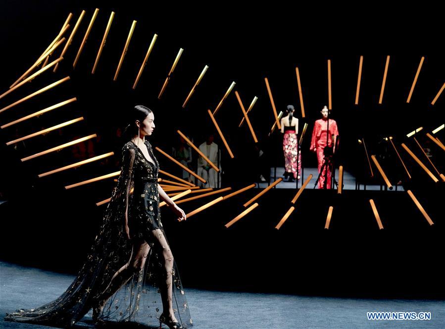 CHINA-BEIJING-FASHION WEEK (CN)