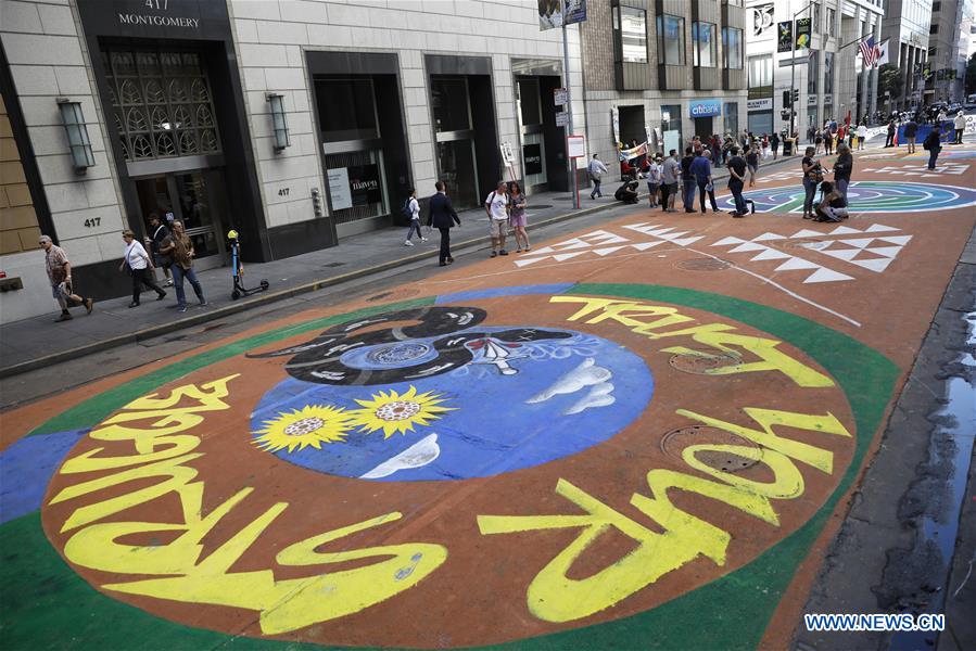 U.S.-SAN FRANCISCO-GROUND PAINTING-ENVIRONMENTAL PROTECTION