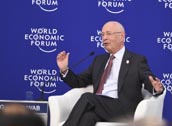 施瓦布:經(jīng)濟改革和轉(zhuǎn)型是未來經(jīng)濟增長的動力