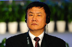 發(fā)改委學(xué)術(shù)委員會(huì)秘書長張燕生