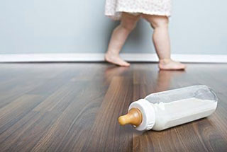 國(guó)內(nèi)新西蘭奶粉被指&ldquo;血統(tǒng)不純&rdquo; 市場(chǎng)一片嘩然