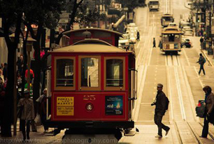 達(dá)沃斯為何罕見(jiàn)前呼后擁？