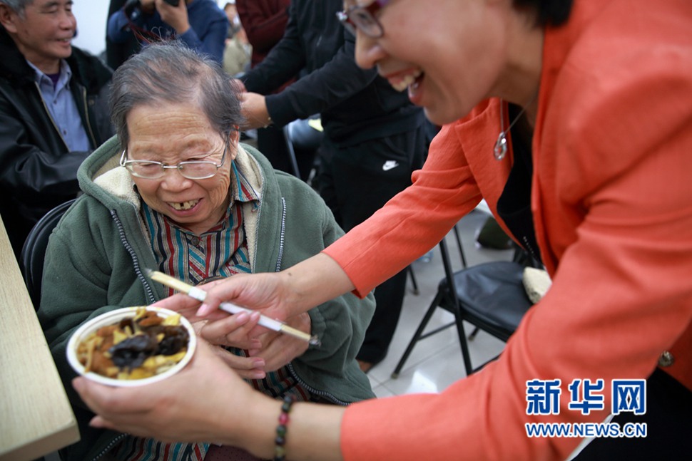 一碗長(zhǎng)壽面，一片感恩情