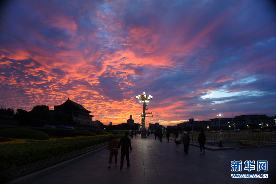 美哉，天安門！