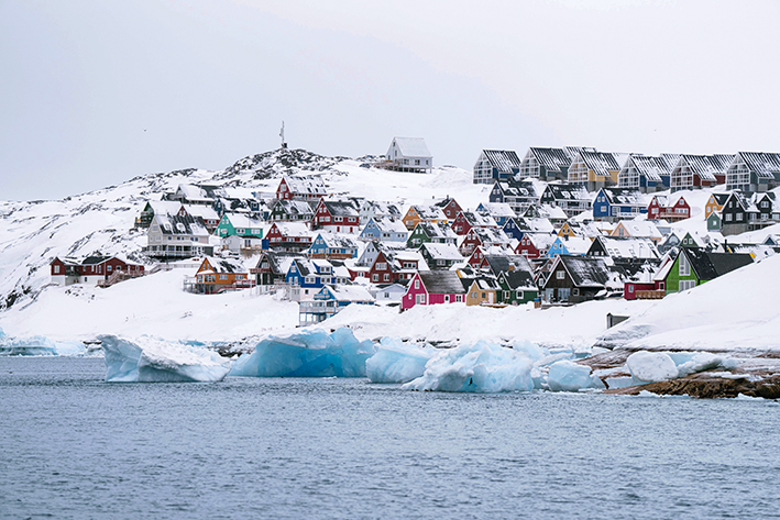 警惕美国政策调整风险外溢