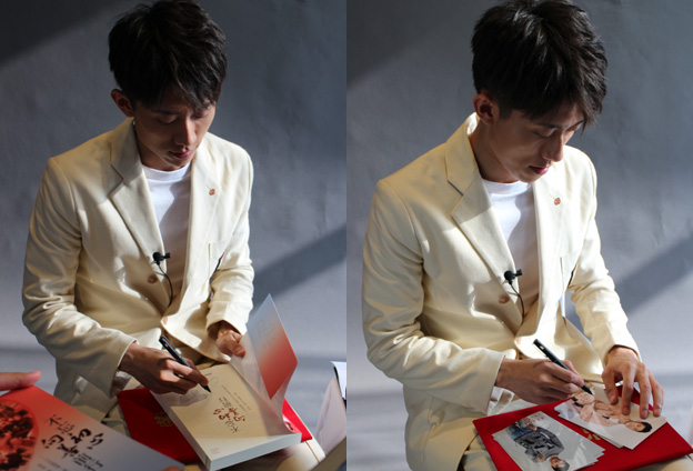 一個人最重要的素質(zhì)其實就是認清自己，不管多么的成功，不要忘記自己的初心，這是最重要的。