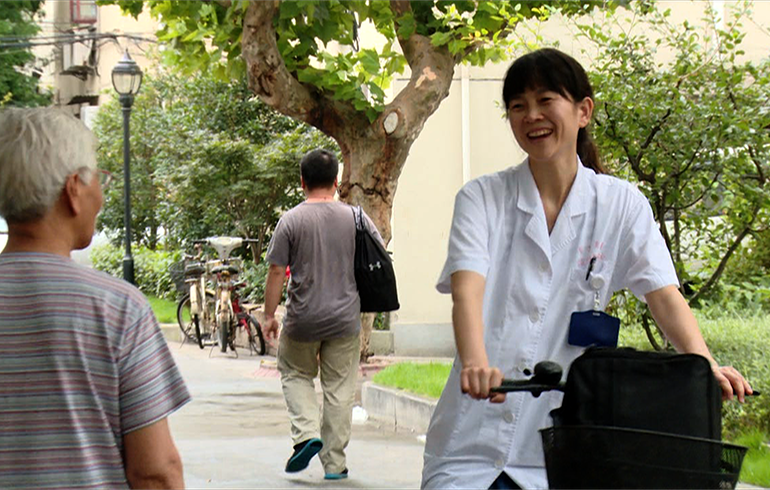 致敬偉大改革｜對(duì)話40年，講述身邊的健康故事（第十七集）&mdash;&mdash;從赤腳醫(yī)生到鄉(xiāng)村醫(yī)生