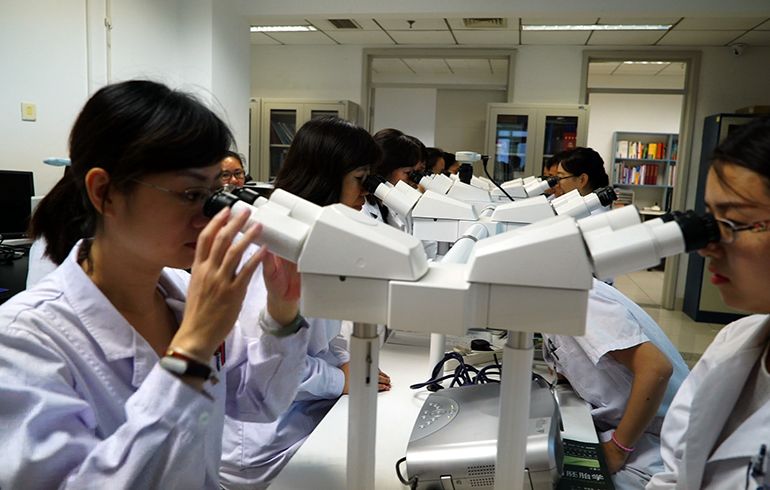 致敬偉大改革｜對(duì)話(huà)40年，講述身邊的健康故事33&mdash;好醫(yī)生是這樣煉成的