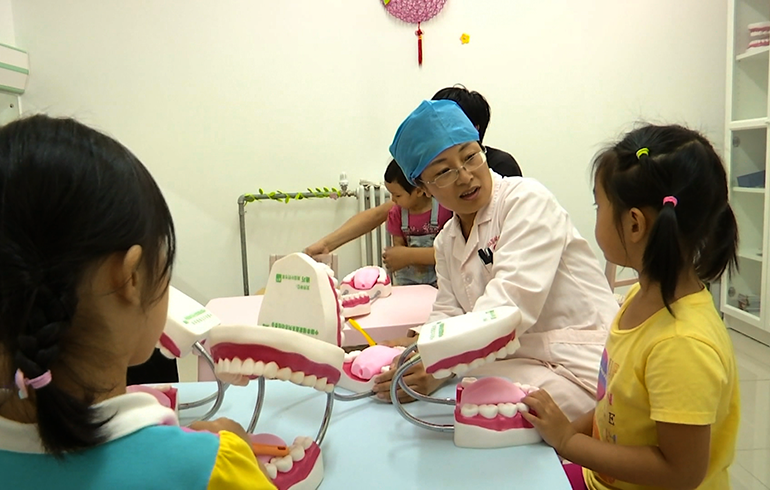 致敬偉大改革｜對(duì)話40年，講述身邊的健康故事（第三十一集）&mdash;&mdash;熒屏上醫(yī)療那些事