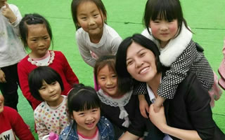 &ldquo;我可以叫你媽媽嗎？&rdquo;&mdash;&mdash;一位基層女代表和她的希望小學