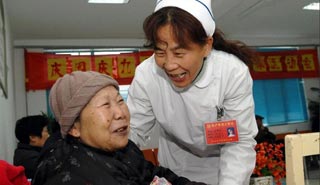 楊瑞輝：用親情為老人撐起人間大愛