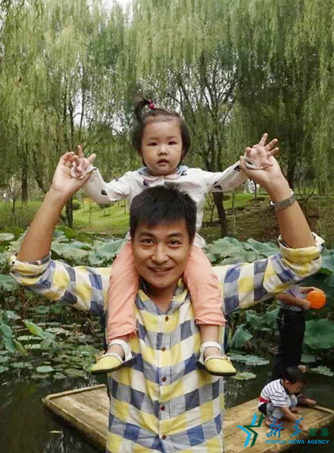 &uarr;資料圖片：張超與女兒合影。