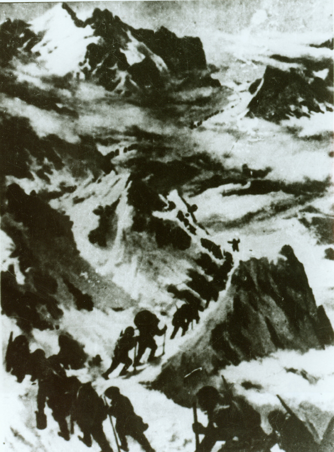 &uarr;資料圖片：紅軍過打鼓山。（圖片由陸軍第16集團軍某紅軍團提供）