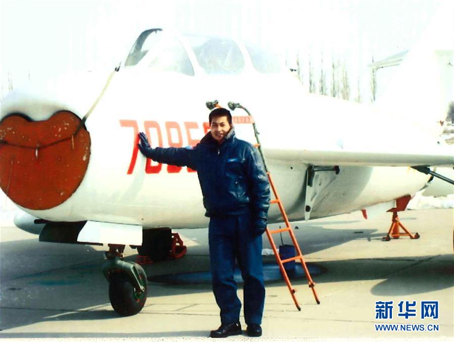 （建軍90周年&middot;英雄&middot;圖文互動）（3）聽，渤海灣有風吹過來&mdash;&mdash;追記海軍某艦載航空兵部隊一級飛行員張超