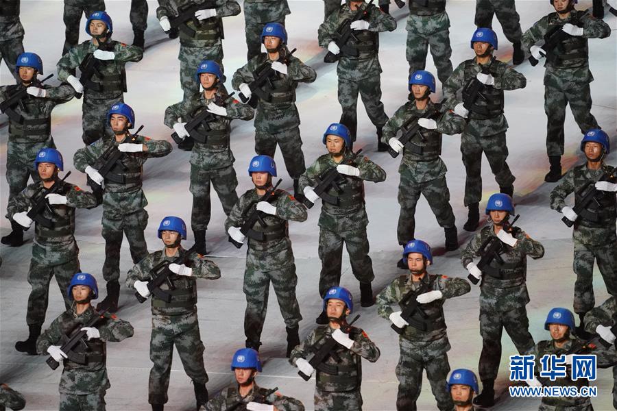 （新華全媒頭條&middot;圖文互動(dòng)）（5）和平之光閃耀軍運(yùn)&mdash;&mdash;第七屆世界軍人運(yùn)動(dòng)會(huì)開幕式側(cè)記