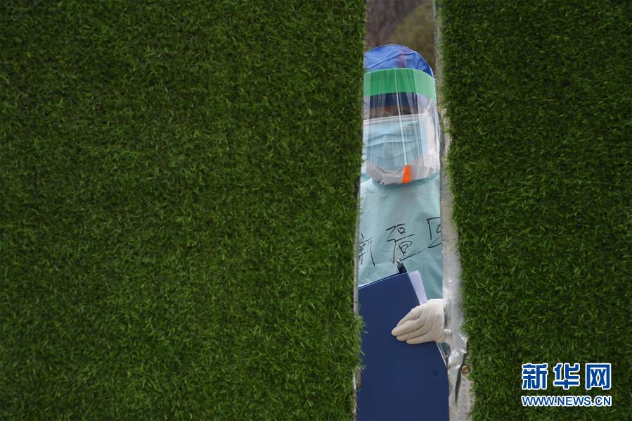 （聚焦疫情防控&middot;圖文互動(dòng)）（6）軍隊(duì)新近承擔(dān)救治任務(wù)的兩所醫(yī)院全部投入使用 參照火神山醫(yī)院模式運(yùn)行