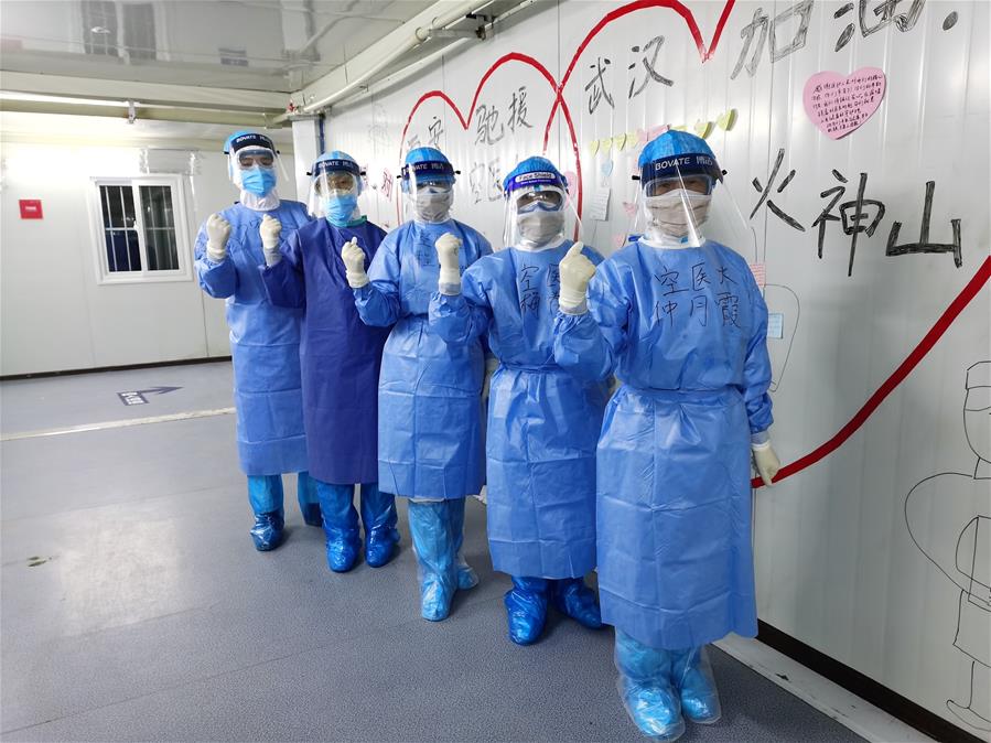 (圖文互動)(7)“白衣戰(zhàn)士”在沖鋒——記“最美新時代革命軍人”仲月霞