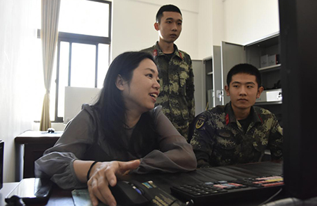 軍嫂鄭如:雖苦不怕，是我對(duì)愛的承諾