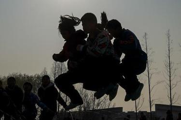 我愛體育課——江蘇睢寧:花樣少年 “繩”采飛揚