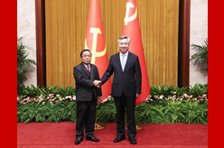 李希同老撾人革黨中央政治局委員、中央紀委書記、國家監(jiān)察總署署長坎潘舉行會談