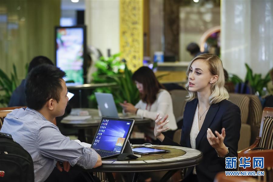 （十九大）（12）我眼中的十九大&mdash;&mdash;新華社外籍記者上會記 