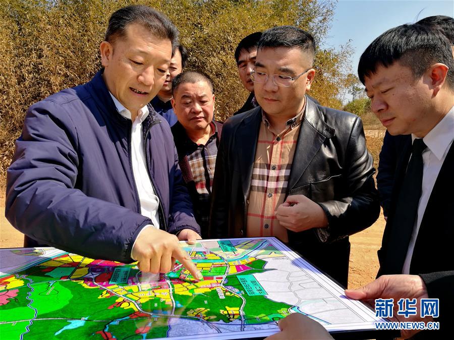 （新華全媒頭條&middot;十九大特別報道&middot;圖文互動）（6）再塑黨的形象的偉大工程&mdash;&mdash;中國共產(chǎn)黨自身建設的五年探索之路