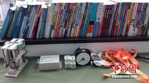 周勇工作室的一角。中新網(wǎng) 邱宇 攝