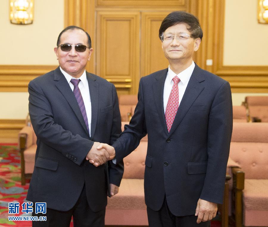 9月5日，中共中央政治局委員、中央政法委書記孟建柱在北京會(huì)見(jiàn)秘魯最高法院院長(zhǎng)維克托&middot;盧卡斯&middot;蒂科納。 新華社記者 黃敬文 攝 