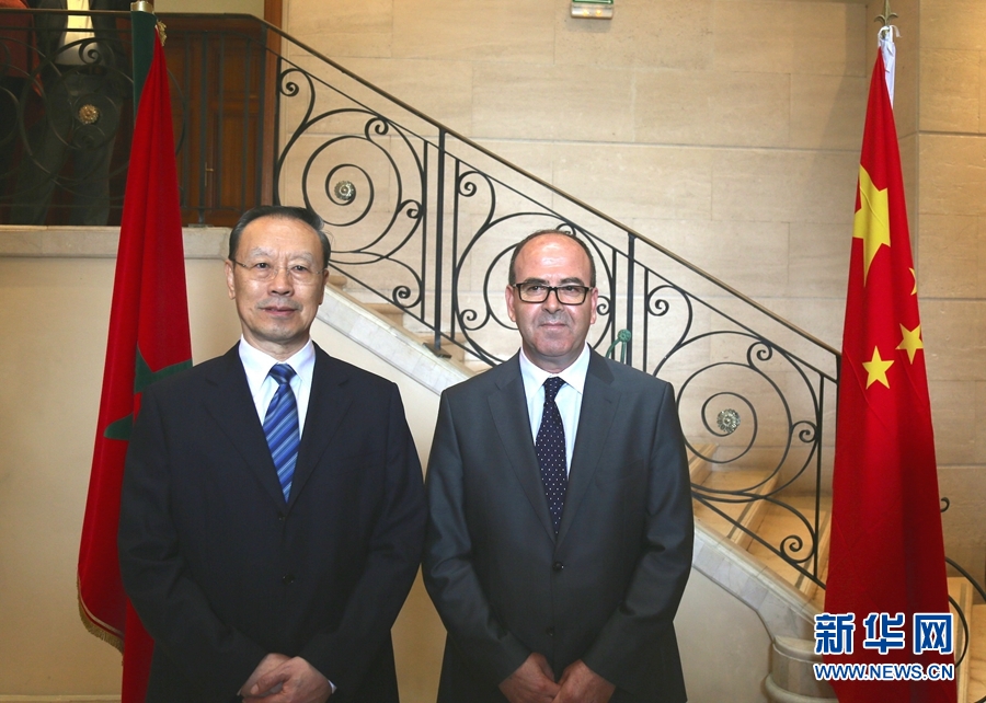 9月19日，在摩洛哥首都拉巴特，中共中央書記處書記、全國(guó)政協(xié)副主席杜青林（左）會(huì)見摩洛哥參議長(zhǎng)本希馬。應(yīng)摩洛哥參議院邀請(qǐng)，中共中央書記處書記、全國(guó)政協(xié)副主席杜青林于18日至20日率中共代表團(tuán)訪摩，分別會(huì)見政府首腦本&middot;基蘭、參議長(zhǎng)本希馬、真實(shí)性與現(xiàn)代黨總書記奧馬里等。新華社記者劉鍇攝