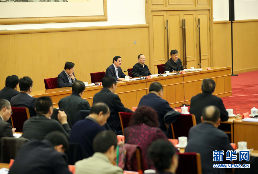 3月23日，治國理政論壇&ldquo;&lsquo;四個全面&rsquo;戰(zhàn)略布局系列理論研討會&rdquo;首場研討會在北京召開，中共中央政治局委員、中央書記處書記、中宣部部長劉奇葆出席會議并講話。新華社記者 劉衛(wèi)兵 攝
