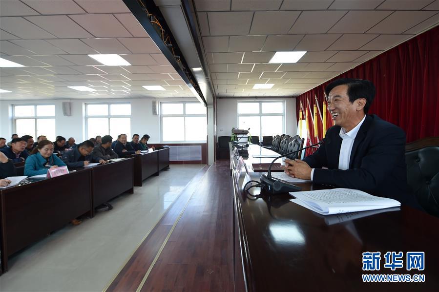 (十九大代表在基層·圖文互動)(1)朱玉國:打贏脫貧攻堅戰(zhàn)的責任 一刻不能忘