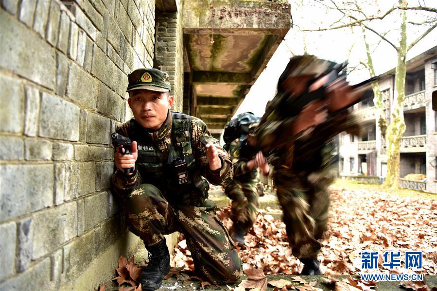 （新華全媒頭條&middot;圖文互動(dòng)）（11）備戰(zhàn)踏上新起點(diǎn)，練兵展現(xiàn)新氣象&mdash;&mdash;2018中國軍隊(duì)新年開訓(xùn)全景大掃描