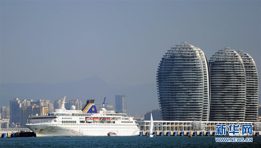 (新華全媒頭條·潮起海之南·圖文互動)(8)春潮拍岸千帆進(jìn)——海南特區(qū)改革開放30年紀(jì)實(shí)