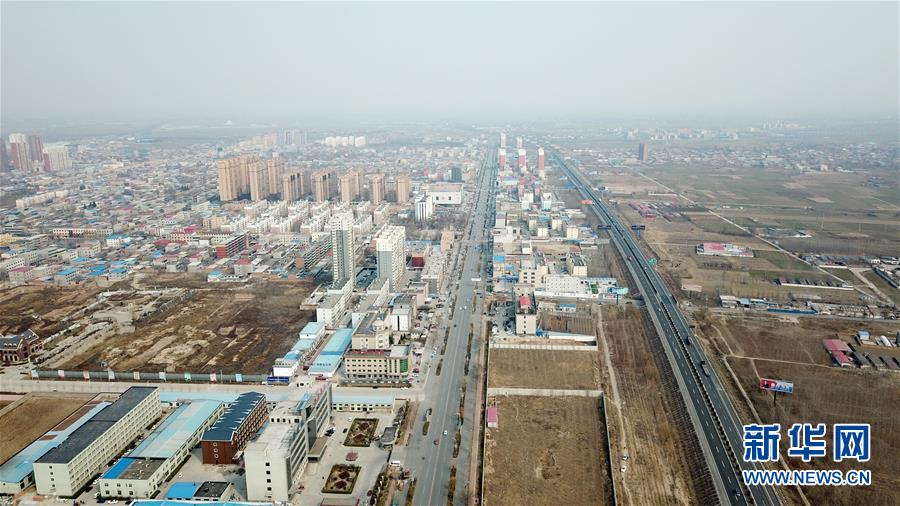 (新華全媒頭條·圖文互動)(2)奮進新時代 建設(shè)雄安城——以習(xí)近平同志為核心的黨中央謀劃指導(dǎo)《河北雄安新區(qū)規(guī)劃綱要》編制紀實