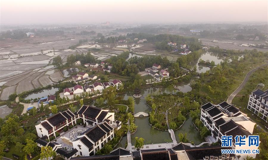 (美麗中國)(9)特色小鎮(zhèn)風光美