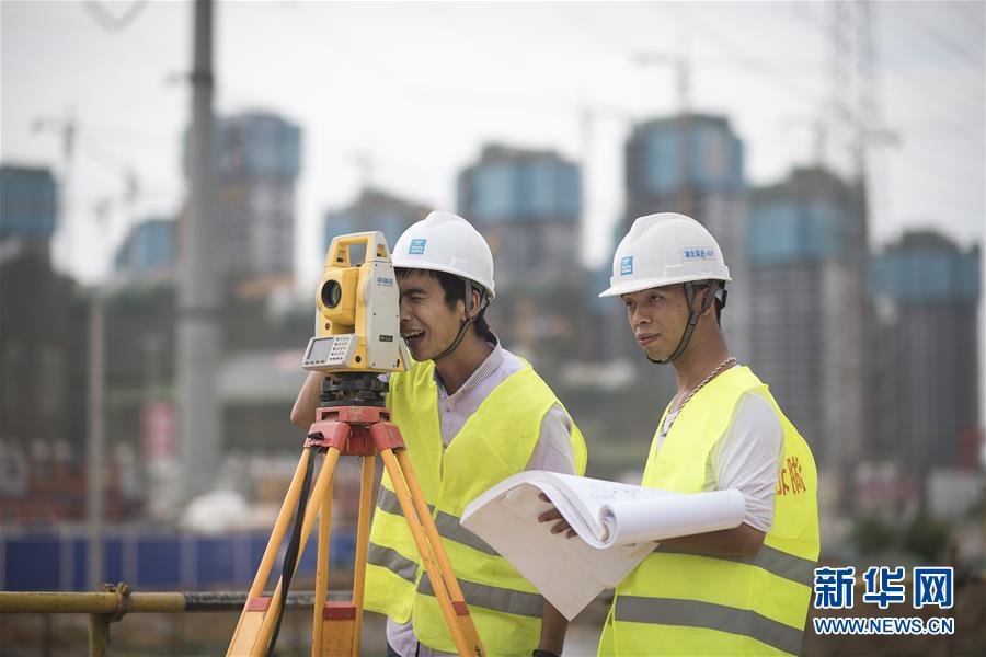 (新時(shí)代奮斗者·圖文互動(dòng))(2)當(dāng)一群“90后”與工地相遇——記奮戰(zhàn)在軍運(yùn)會(huì)工地上的90后新農(nóng)民工