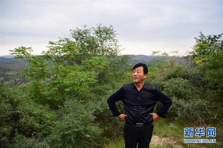 (新華全媒頭條·圖文互動(dòng))(4)挺起新時(shí)代的精神脊梁——寫在中國(guó)共產(chǎn)黨成立97周年之際