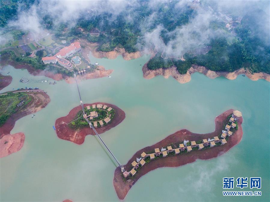 （大江奔流&mdash;&mdash;來自長江經(jīng)濟(jì)帶的報(bào)道&middot;新華全媒頭條&middot;圖文互動(dòng)）（2）擘畫新時(shí)代中國發(fā)展新坐標(biāo)&mdash;&mdash;深入推動(dòng)長江經(jīng)濟(jì)帶發(fā)展述評