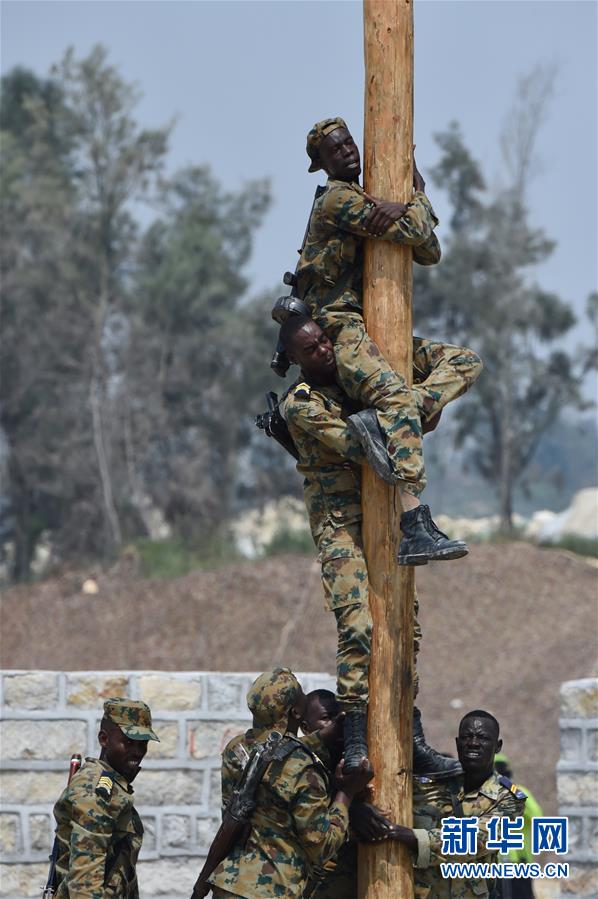 （軍事&middot;圖文互動(dòng)）（2）海上登陸賽障礙賽打響　中國(guó)隊(duì)包攬前3名