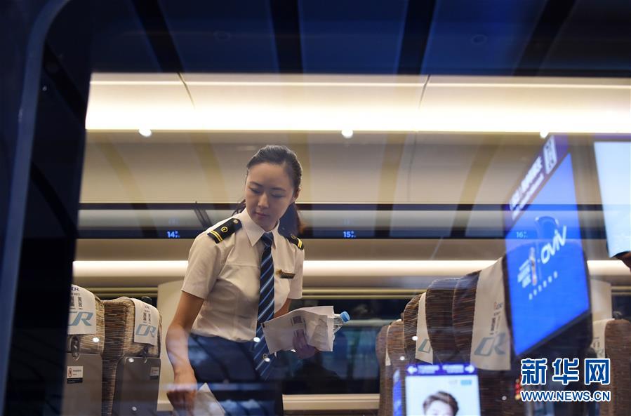 （新華全媒頭條&middot;圖文互動(dòng)）（3）從這里始發(fā)！中國(guó)高鐵遞出&ldquo;國(guó)家名片&rdquo;