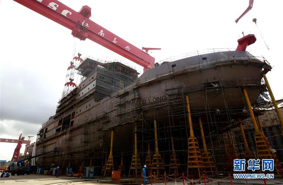 （圖文互動）（1）我國第一艘自主建造的極地科考破冰船&ldquo;雪龍2&rdquo;號雄姿初現 