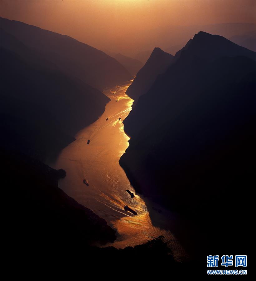 (百城百縣百企調(diào)研行·圖文互動)(7)建設(shè)長江綠色走廊再譜新章——長江三峽集團發(fā)展紀(jì)實