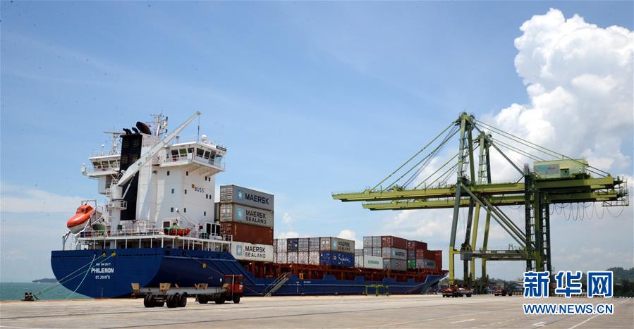 （新華全媒頭條&middot;圖文互動(dòng)）（6）特稿：深化周邊友好　共促亞太繁榮&mdash;&mdash;寫在習(xí)近平主席出席亞太經(jīng)合組織第二十六次領(lǐng)導(dǎo)人非正式會(huì)議，對(duì)巴布亞新幾內(nèi)亞、文萊和菲律賓進(jìn)行國事訪問并在巴新同建交太平洋島國領(lǐng)導(dǎo)人會(huì)晤之際