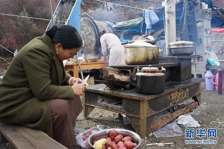 (圖文互動)(4)日子繼續(xù)好好過——探訪金沙江堰塞湖四川安置點