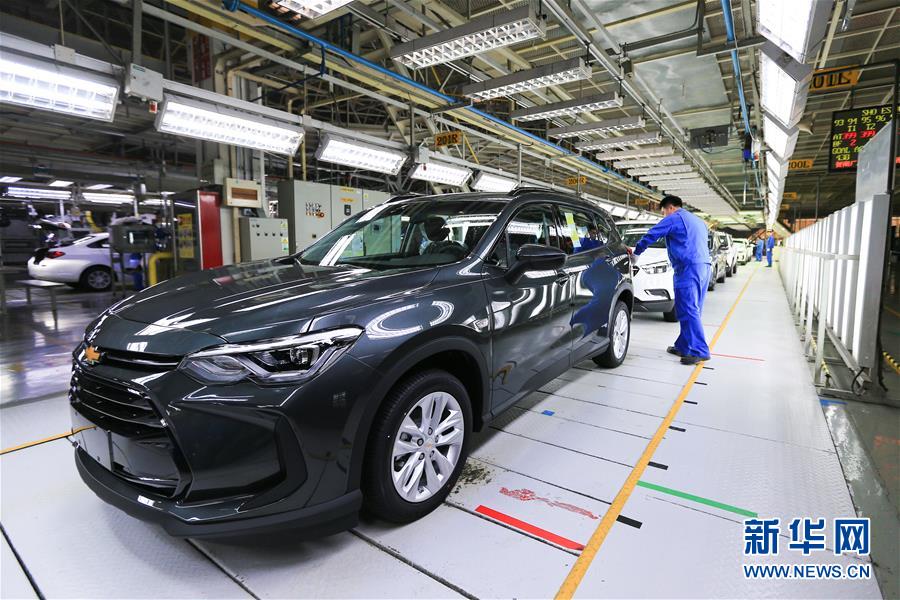 (百城百縣百企調(diào)研行·圖文互動(dòng))(8)“藍(lán)鯨1號(hào)”從這里駛出——山東煙臺(tái)崛起制造業(yè)高地