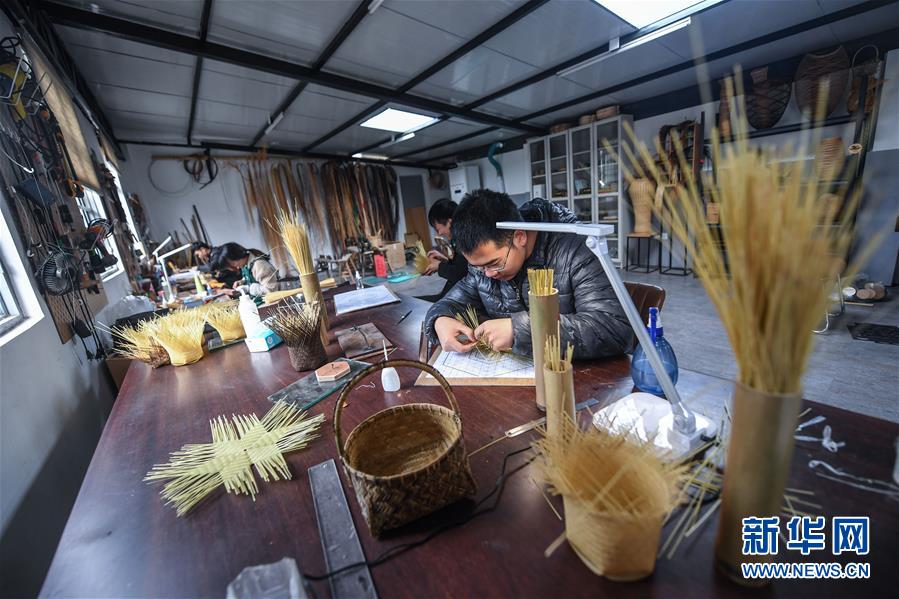 (慶祝改革開放40周年基層行·鄉(xiāng)鎮(zhèn)篇·圖文互動(dòng))(4)烏鎮(zhèn)40年:根里的靜與脈中的動(dòng)