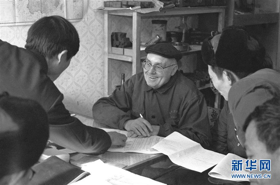 （圖文互動）（2）為發(fā)展和進步，與中國攜手同行&mdash;&mdash;中國改革友誼獎章獲得者群像 