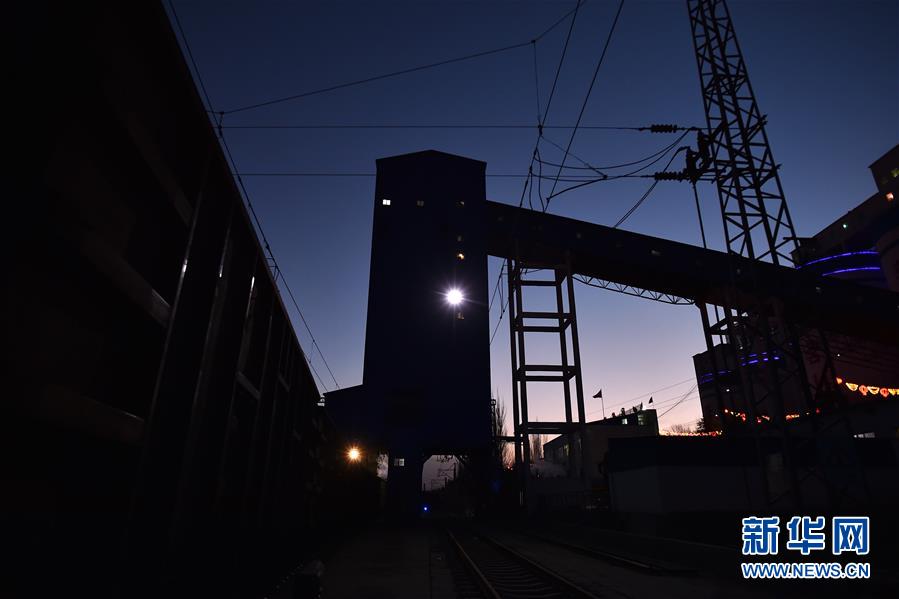 (新華全媒頭條·圖文互動(dòng))(12)“重載大秦”三十年